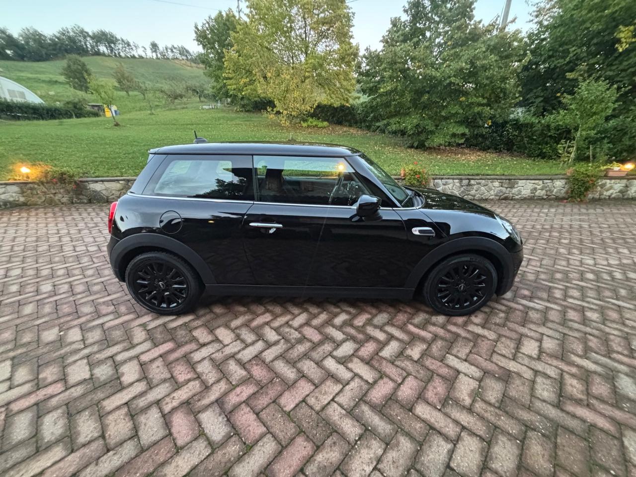 Mini 1.5 One 102 CV cambio AUTOMATICO