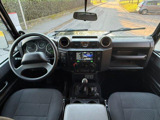LAND ROVER Defender 90 2.2 TD4 Station Wagon S