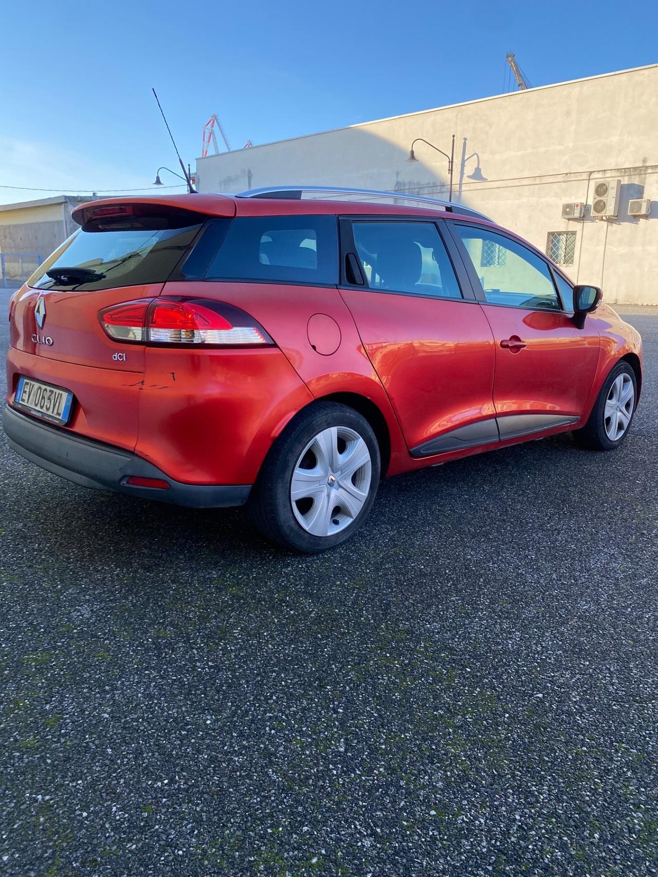 Renault Clio Sporter 1.5 dCi 8V 90CV Start&Stop 83gr. EcoBusiness