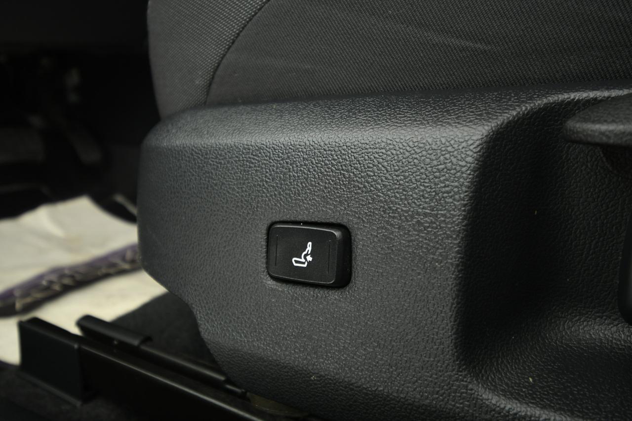 TOYOTA Corolla Touring Sports 1.8h Business cvt CAMERA+ACC+APP CONNECT