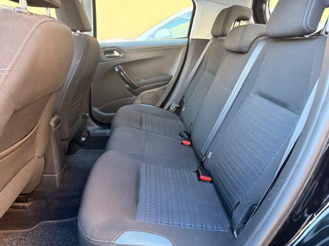 PEUGEOT 208 1.4 8V HDi 68CV 5p. Allure