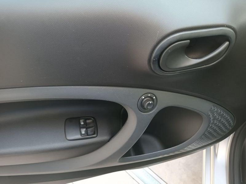 smart fortwo Passion 1.0 Twinamic 70 CV