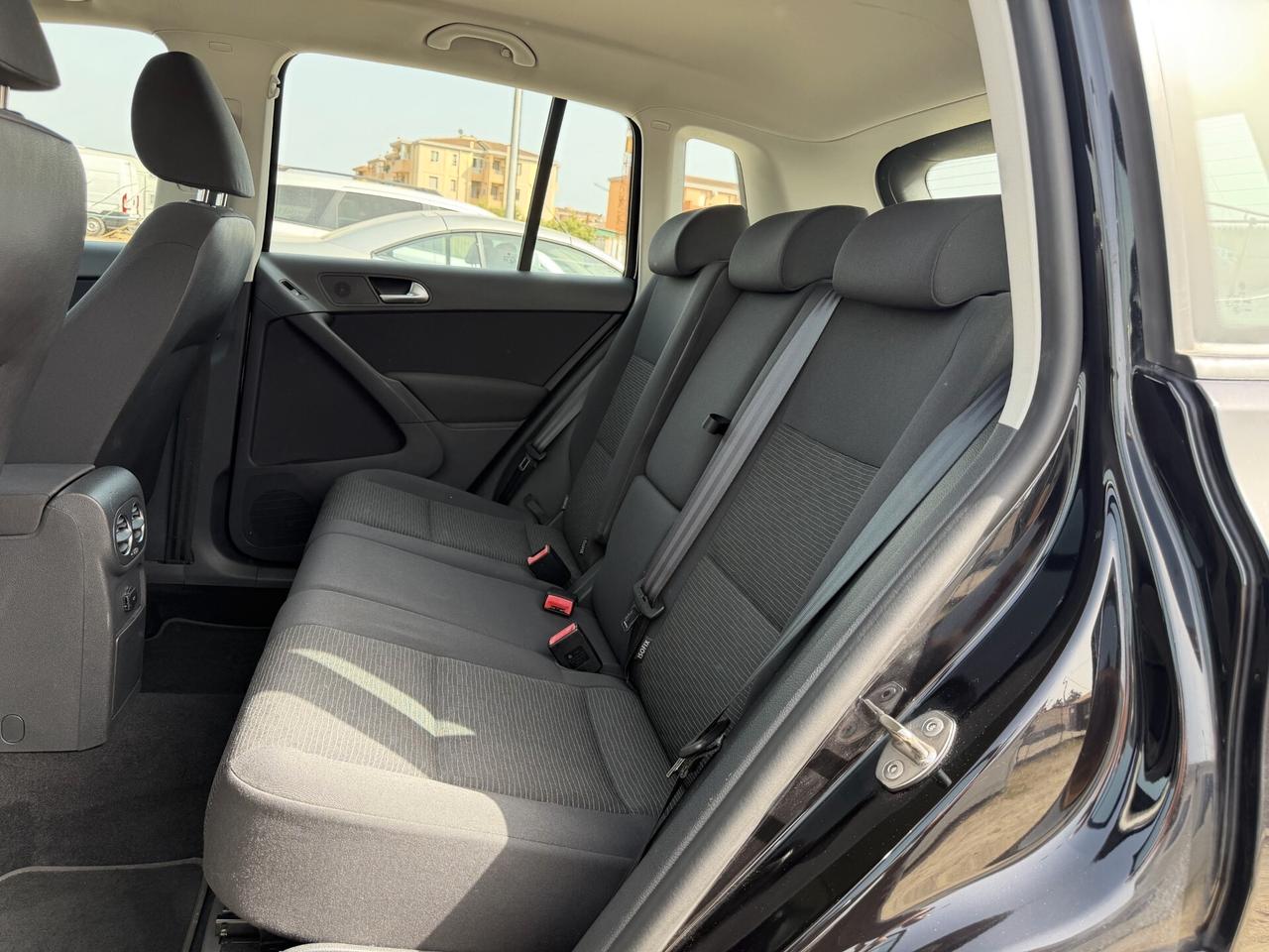 VOLKSWAGEN Tiguan 2.0 TDI 110cv Cross GARANTITA