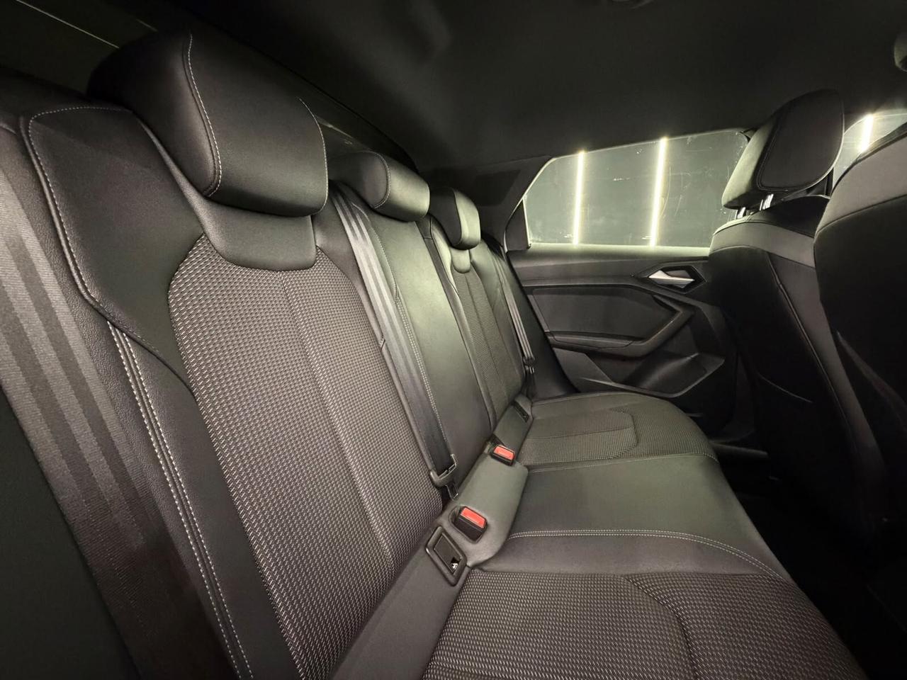 Audi A1 3XS LINE-S TRONIC-110CV-NEOPATENTATI-AUTOMATICA-KM CERTIFICATI-12MESI GARANZIA-PERMUTE