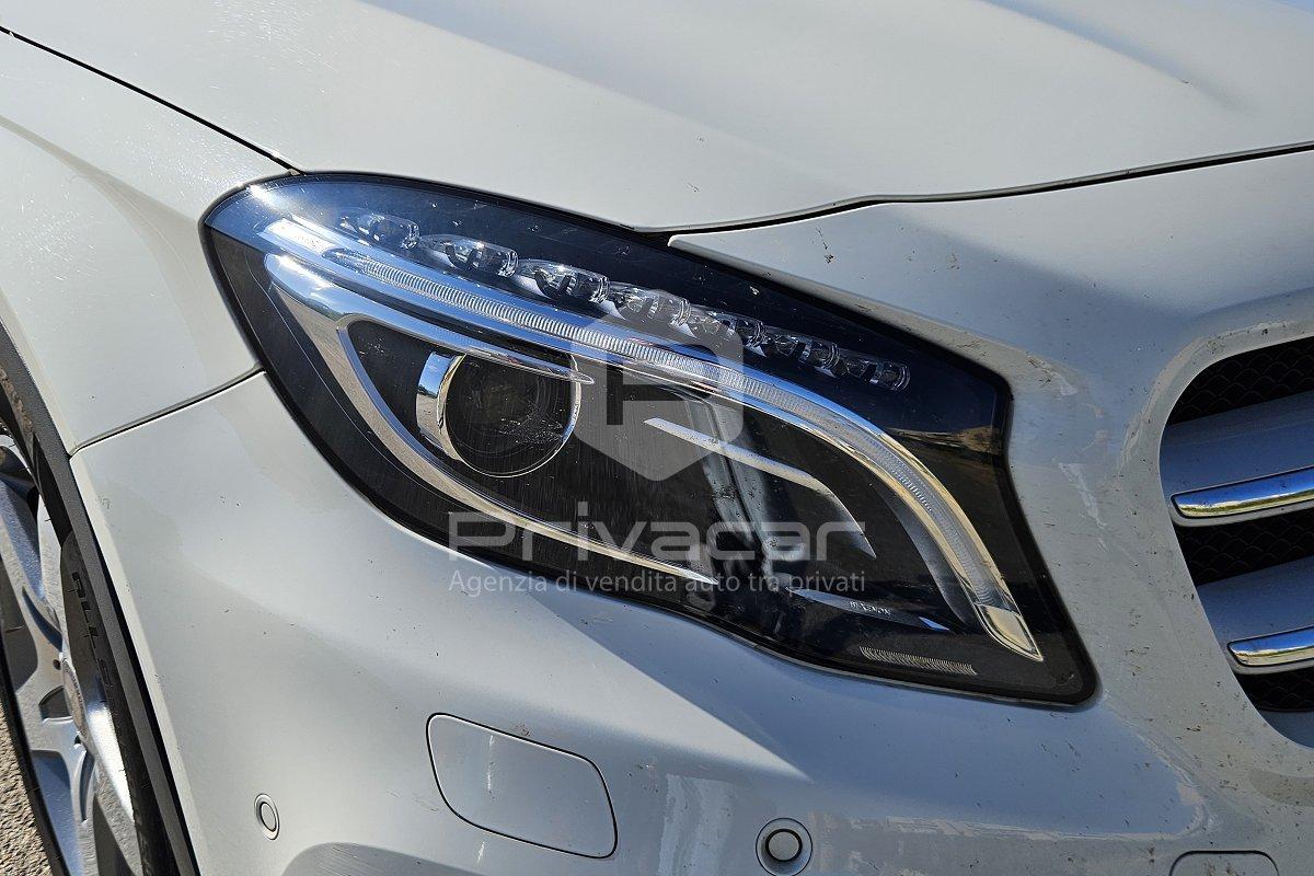 MERCEDES GLA 180 Premium