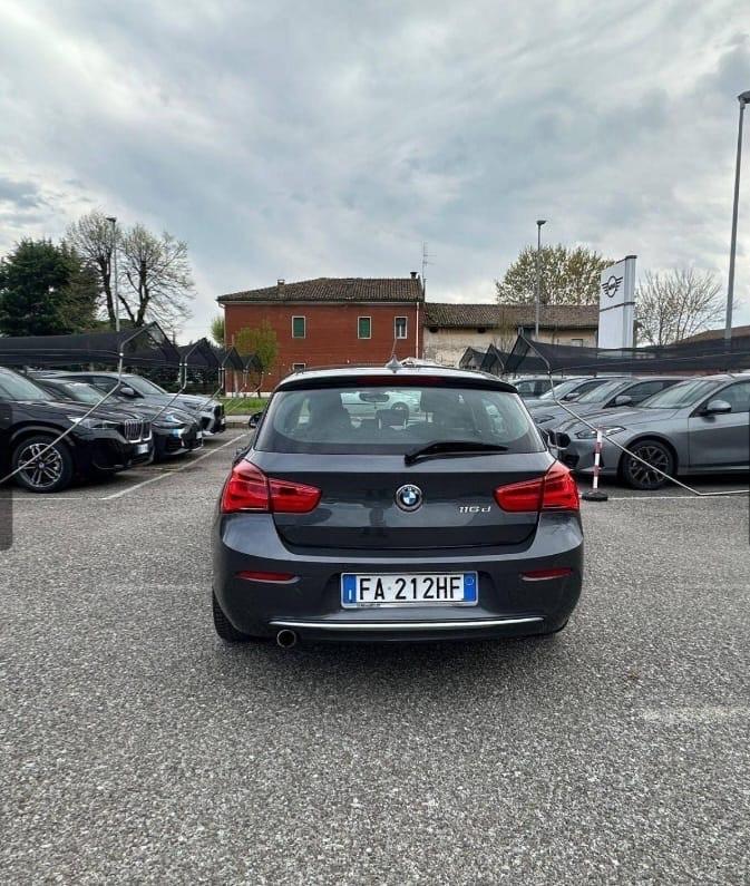 Bmw 116 116d 5p. Urban