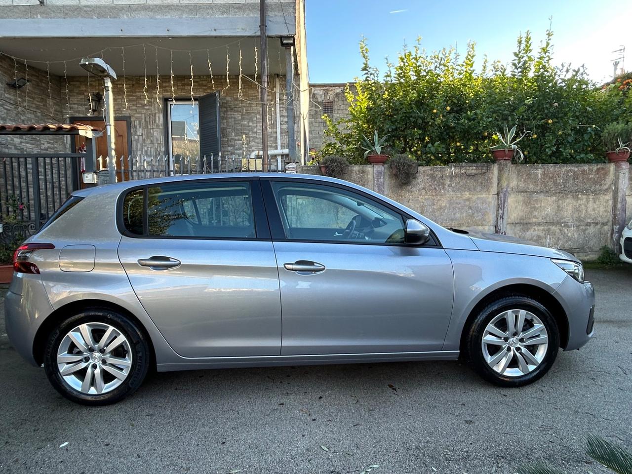 Peugeot 308 BlueHDi 130 S&S Active