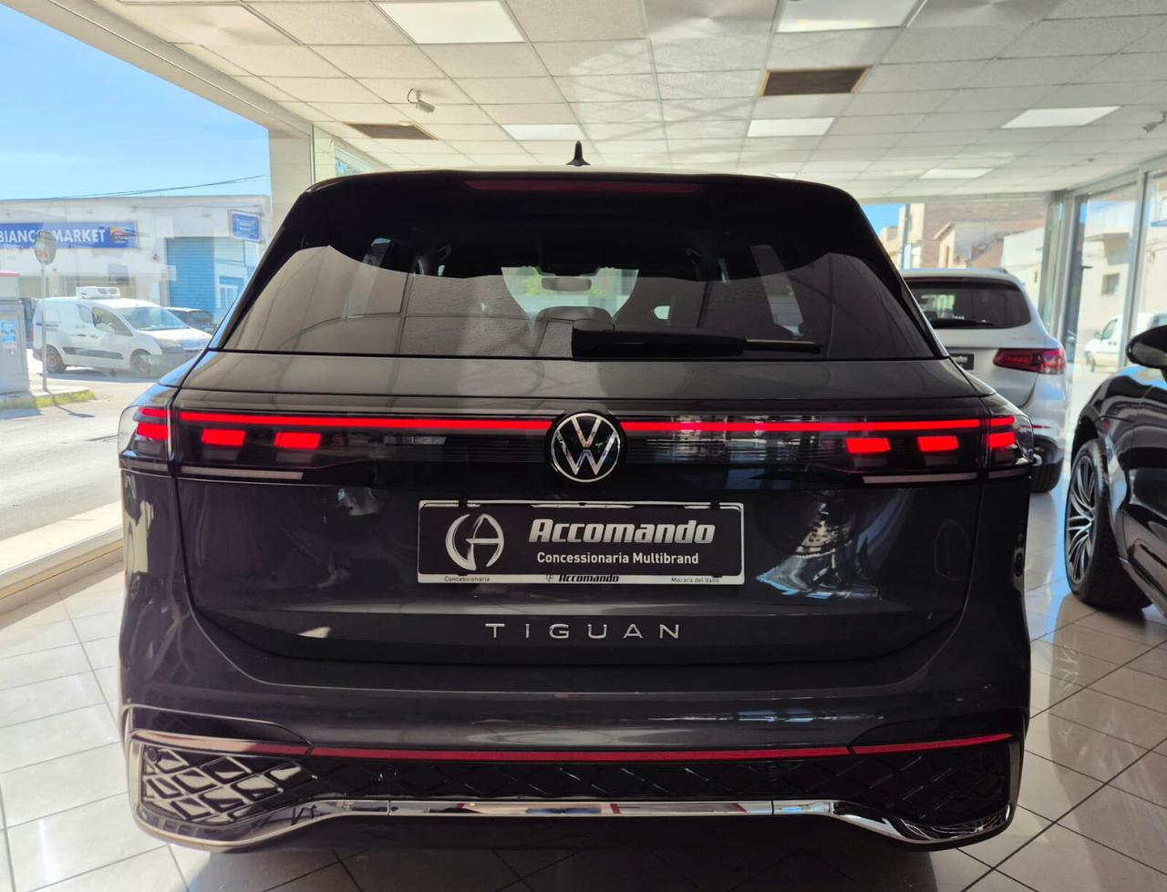 Volkswagen Tiguan R-Line TDI 150 CV DSG