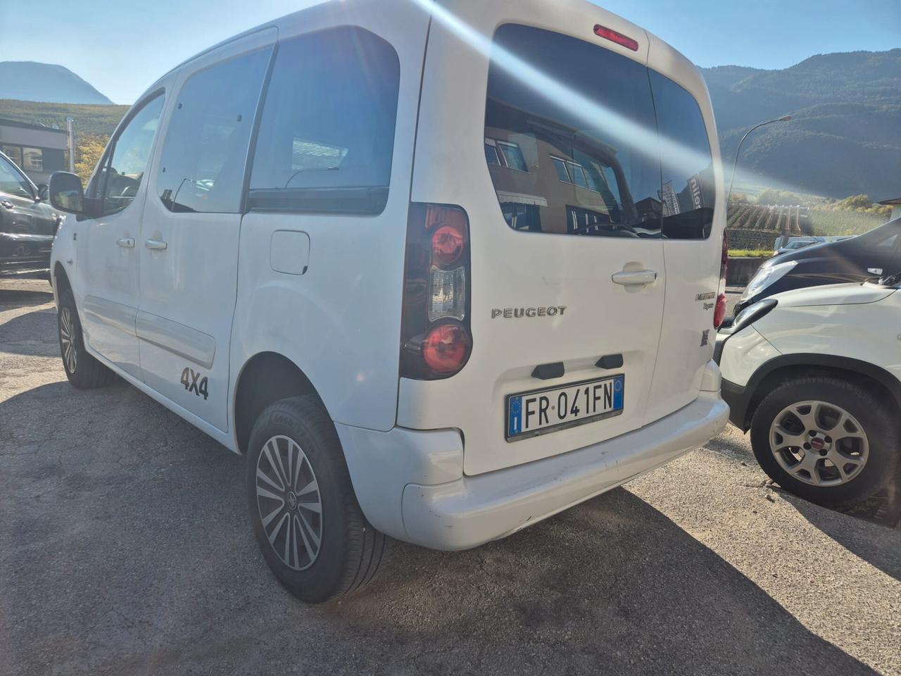PEUGEOT PARTNER 4X4 5 POSTI