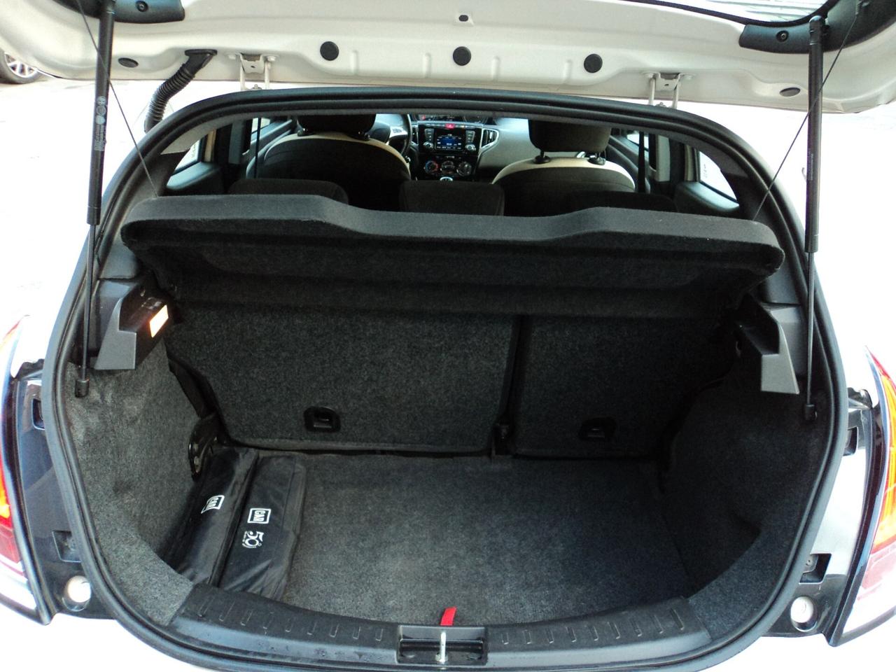 Lancia Ypsilon 1.3 MJT 16V 95 CV 5 porte S&S Gold