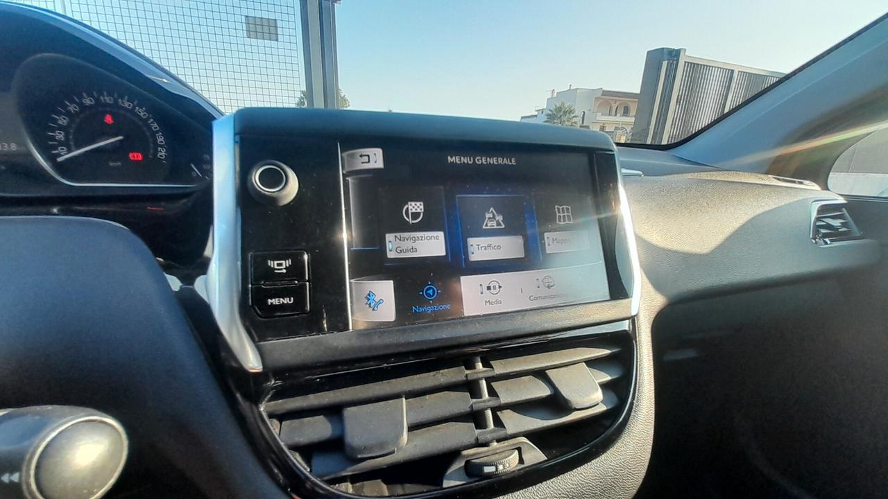 Peugeot 208 1.4 HDi 68 CV 5 porte Allure