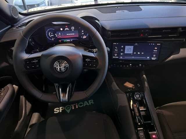 Alfa Romeo Junior 1.2 145 CV Hybrid eDCT6