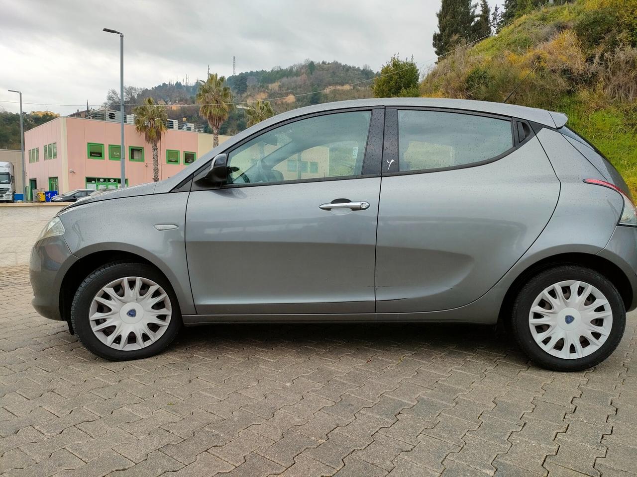 Lancia Ypsilon 1.3MTJ OK NEOPATENTATI