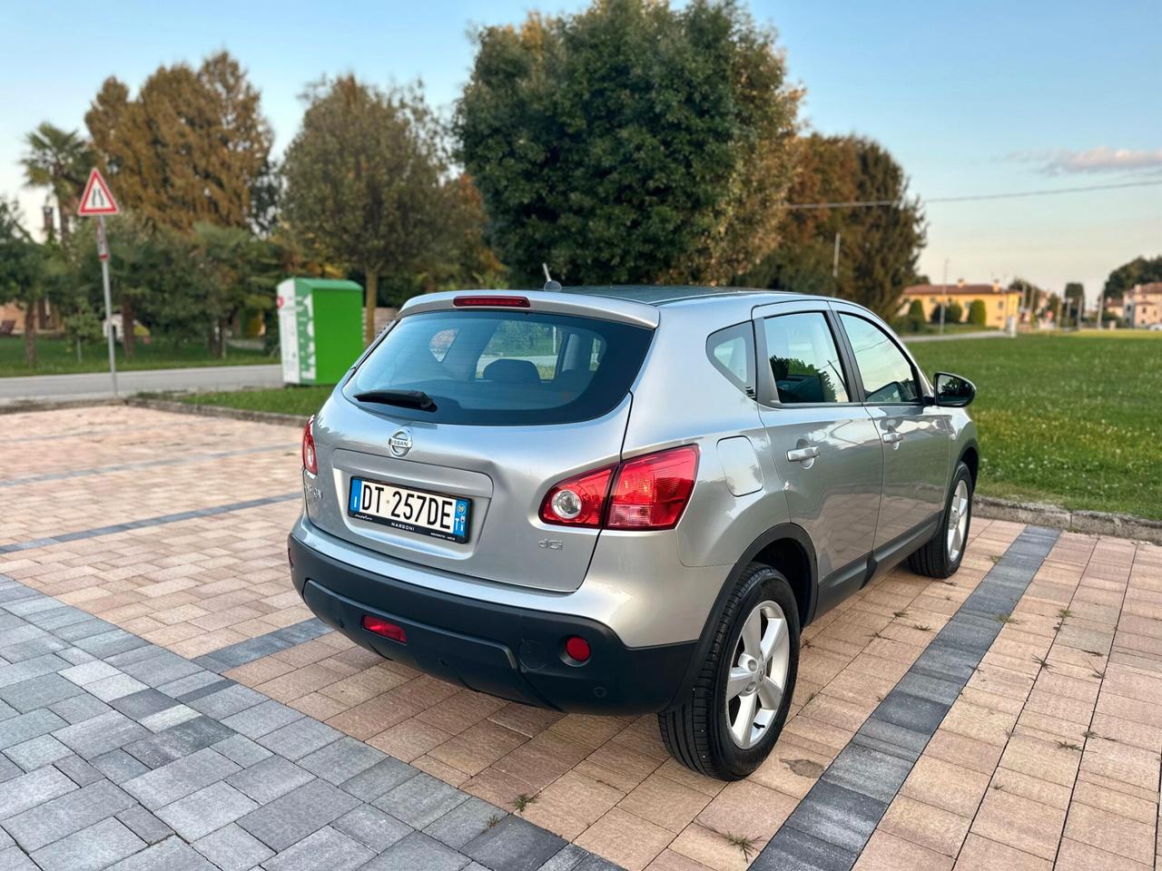 Nissan Qashqai 2.0 dCi DPF Tekna