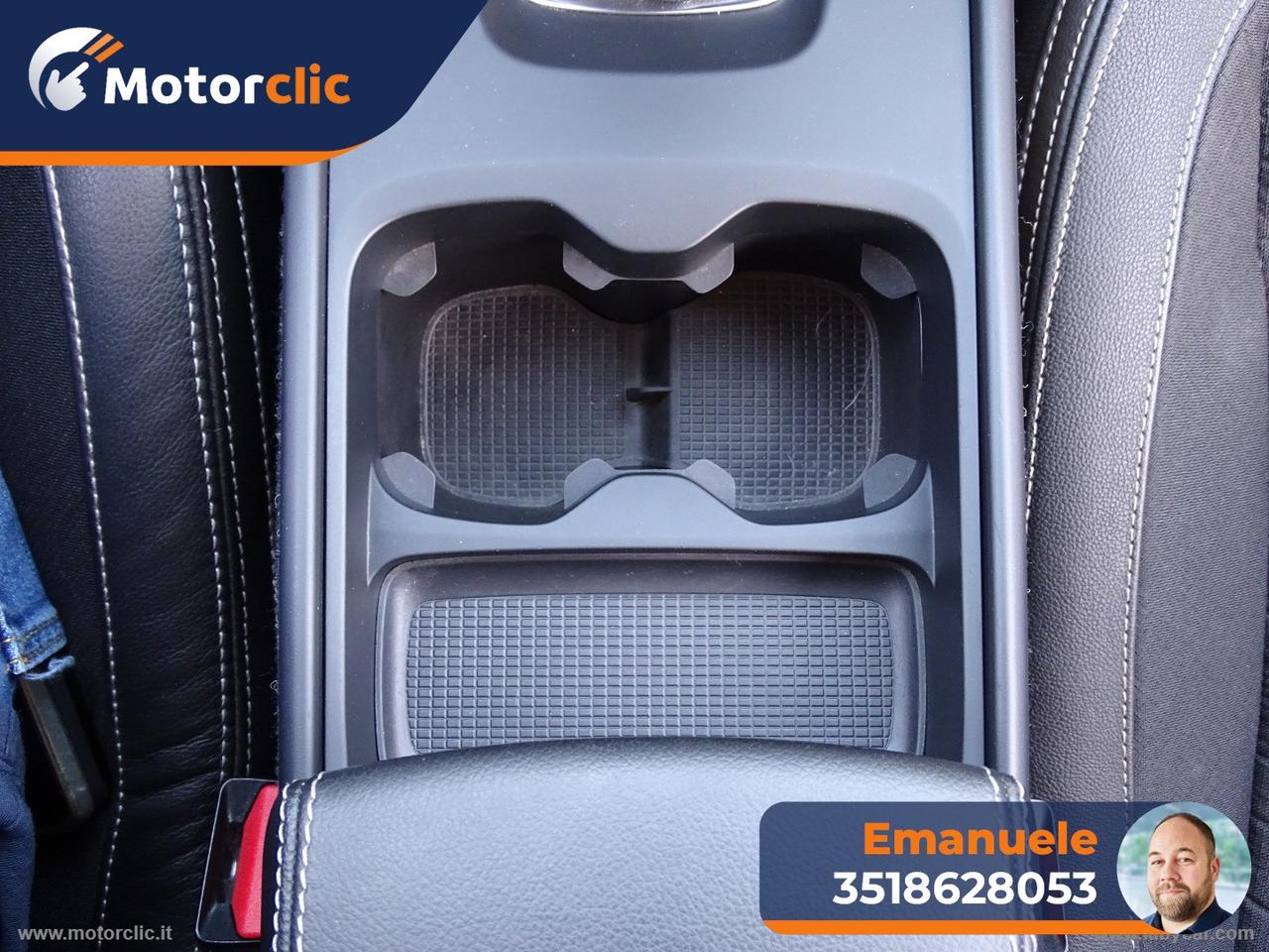 VOLVO XC40 T3 Momentum Core