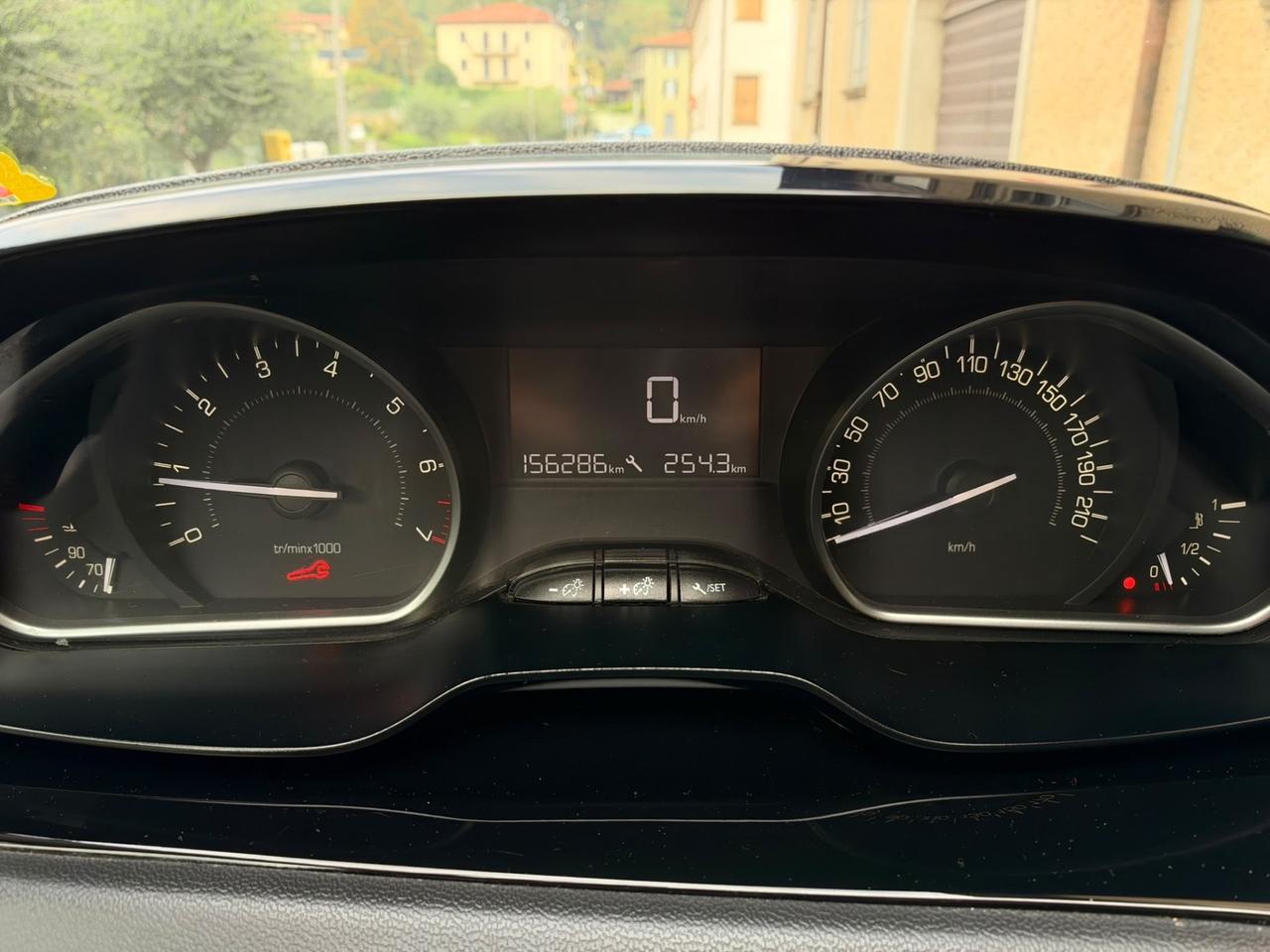 Peugeot 208 Singature 1.2 Benzina 81 cv euro6