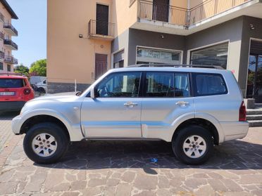 Mitsubishi Pajero 3.2 16V DI-D 7 p. Gancio