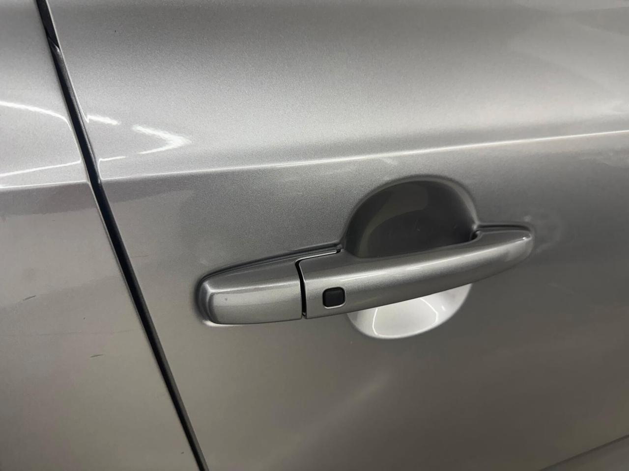 Suzuki Ignis 1.2 Hybrid Top