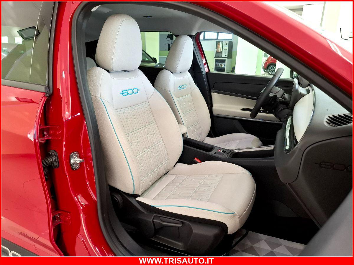 FIAT 600 1.2 T-GEN3 MHEV DCT La Prima NEOPATENTATI (FULL LED+PELLE+NAVI)