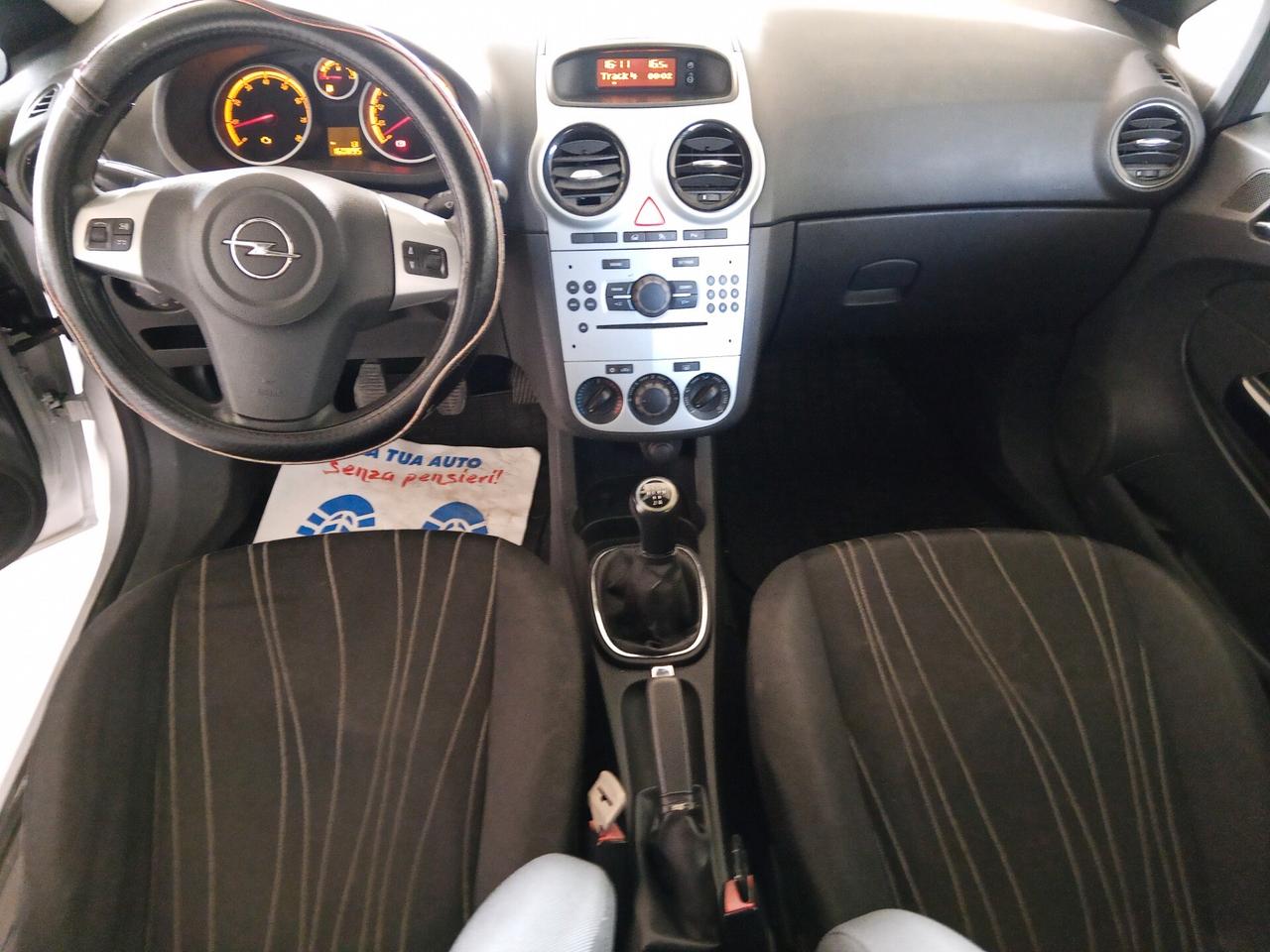 Opel Corsa 1.2 5 porte Cosmo