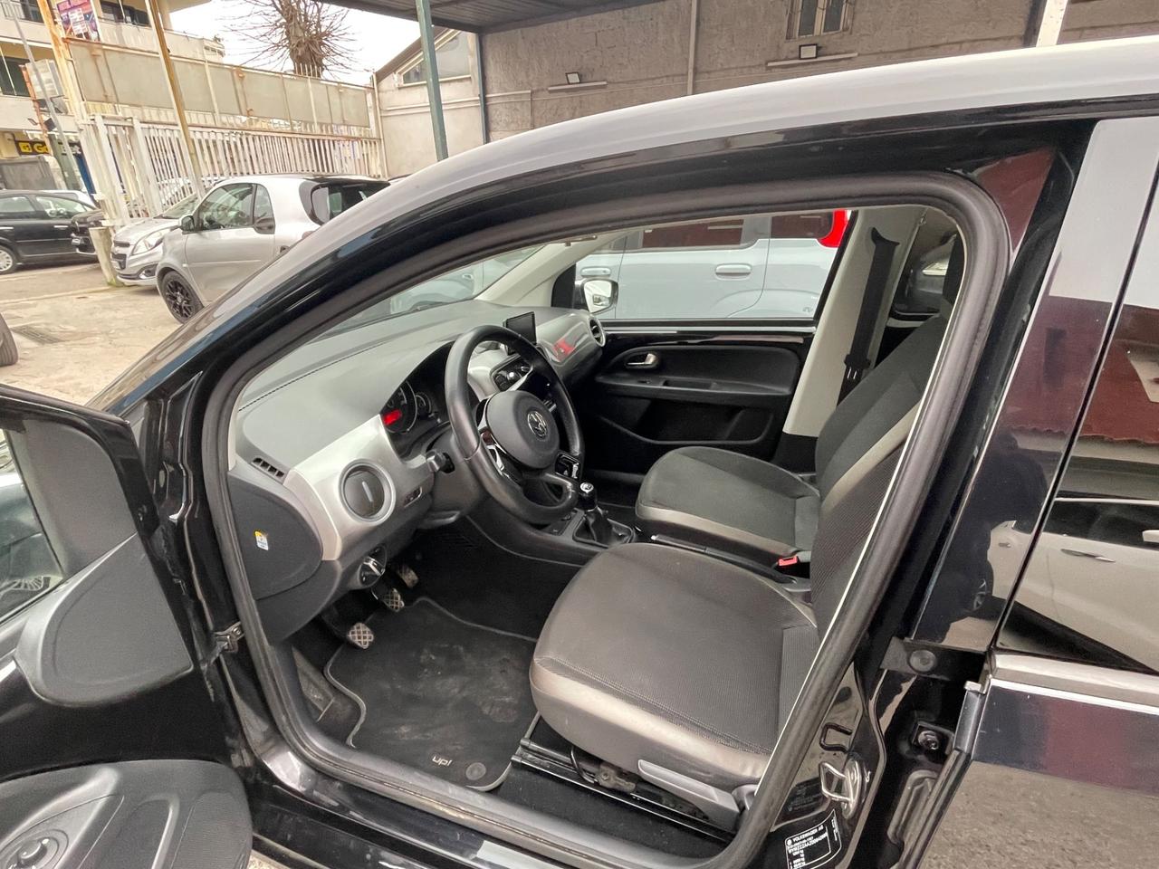 Volkswagen up! 1.0 75 CV 5p. high