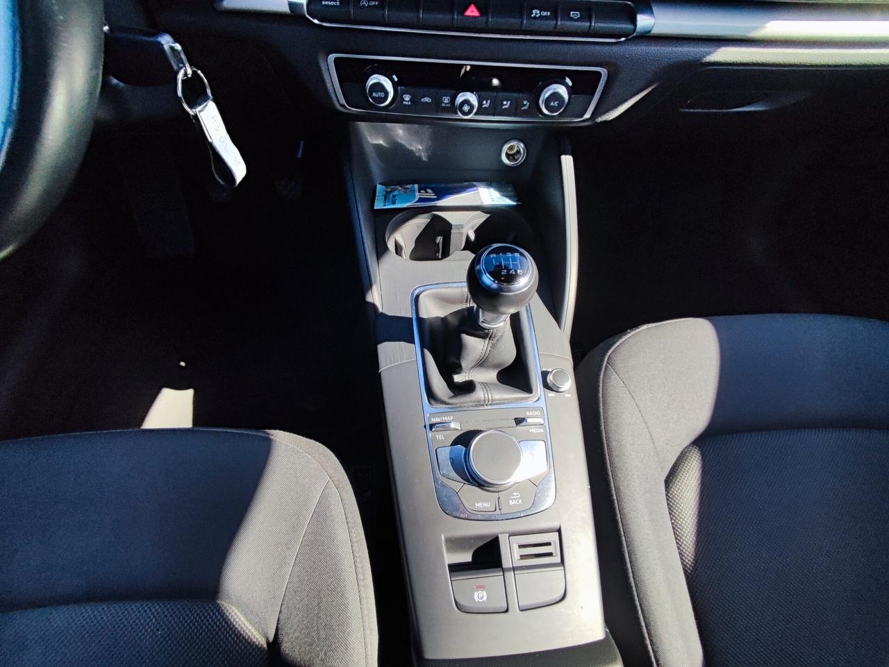 Audi A3 SPB 30 TFSI Business