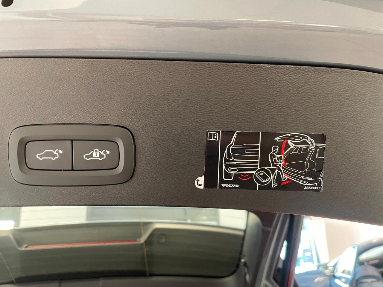 Volvo XC40 T4 Plug-in Hybrid Inscription Expression IVA ESPOSTA