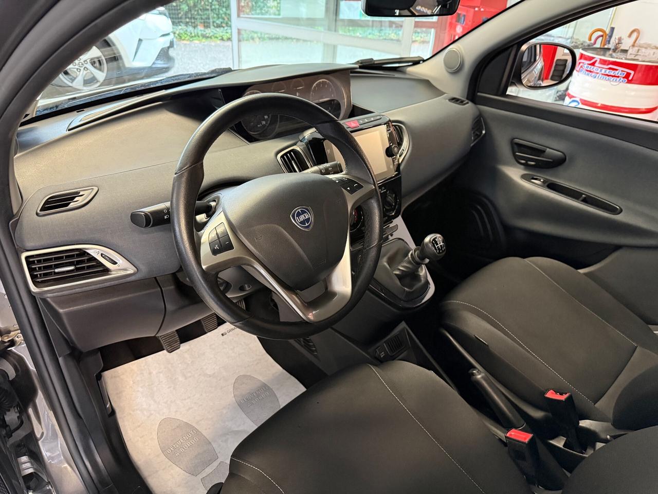 LANCIA Y 1.0 HYBRID 70 CV GOLD UNICO PROPRIETARI OK NEO PATENTATI