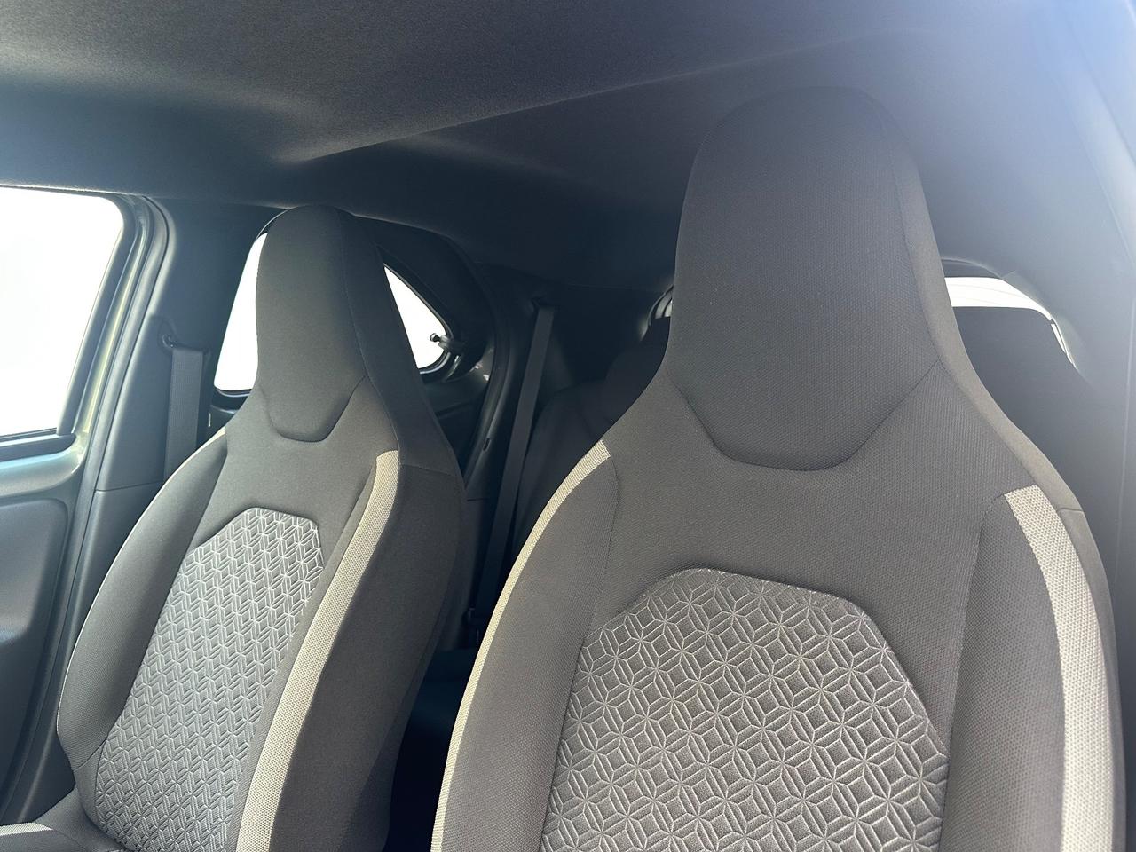 Toyota Aygo X 1.0 VVT-i 72 CV 5 porte Lounge