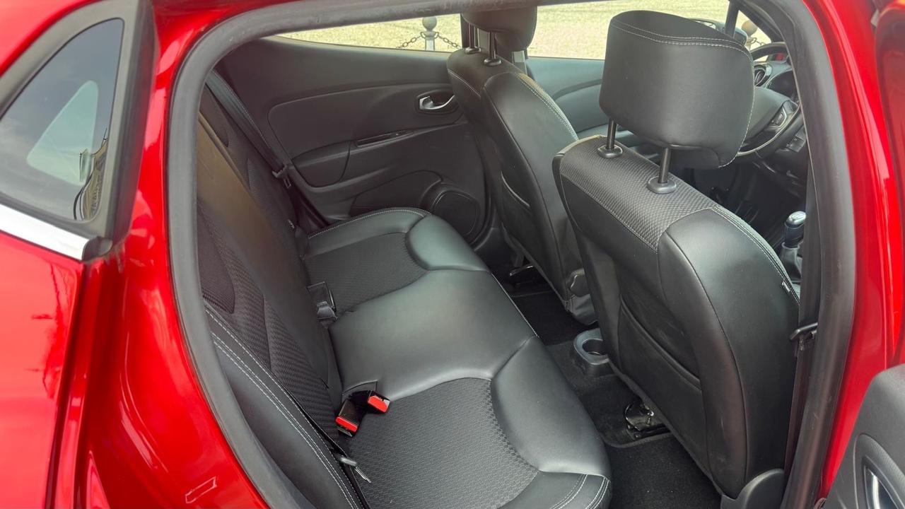 Renault Clio dCi 8V 90 CV EDC 5 porte Moschino Intens