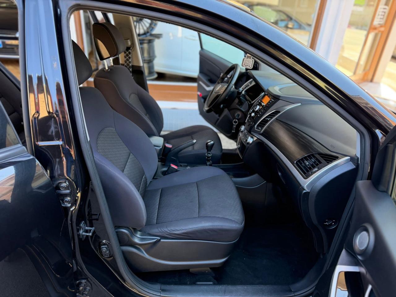 Ssangyong Korando 2.0 AWD MT Benzina+GPL Plus