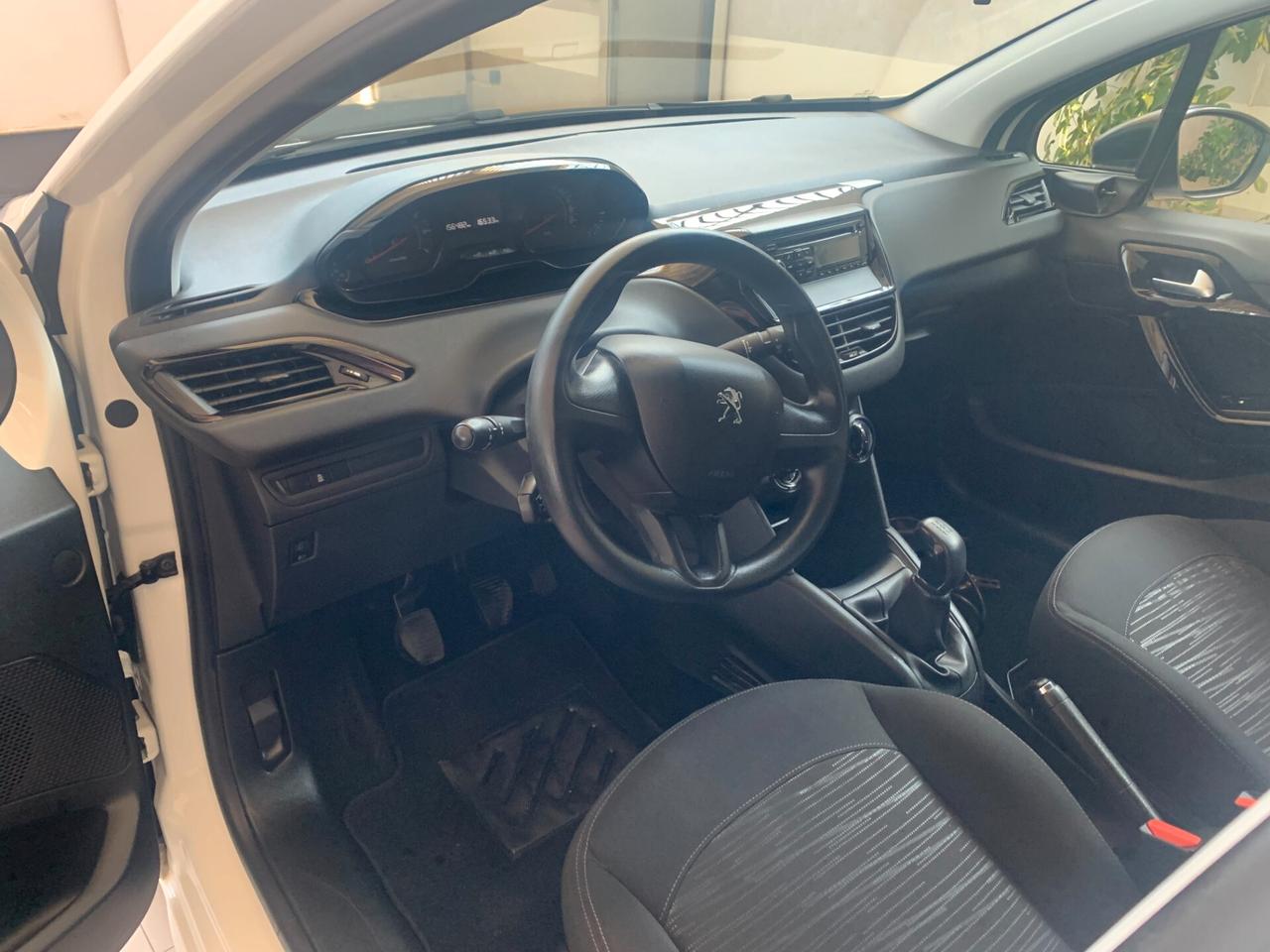 Peugeot 208 1000 benzina 68 cv 5 porte Active ok neo patentati