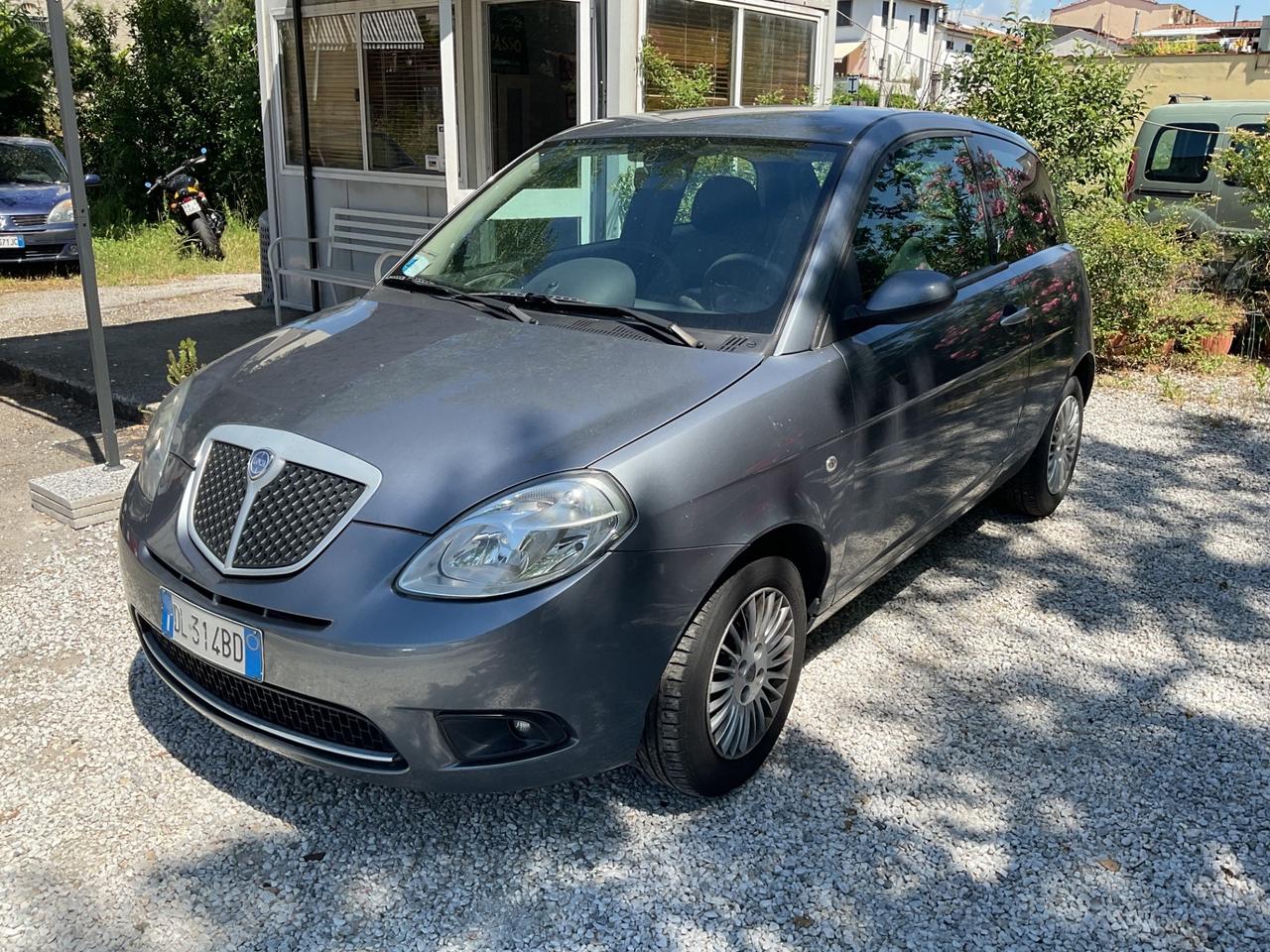 Lancia Ypsilon 1.2 Argento