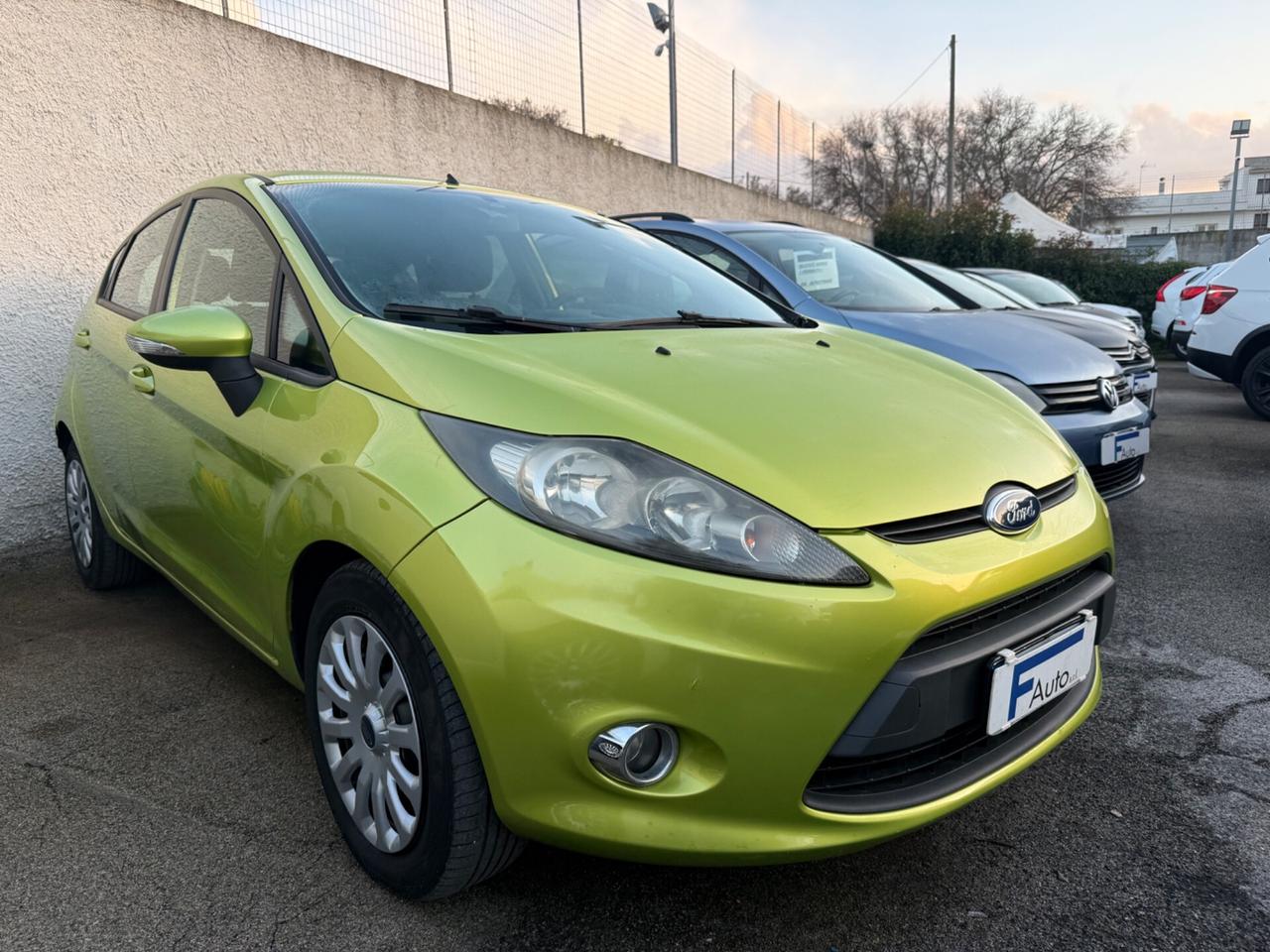 Ford Fiesta 1.4 TDCi 68CV 5 porte,radio,clima,comandi al volante