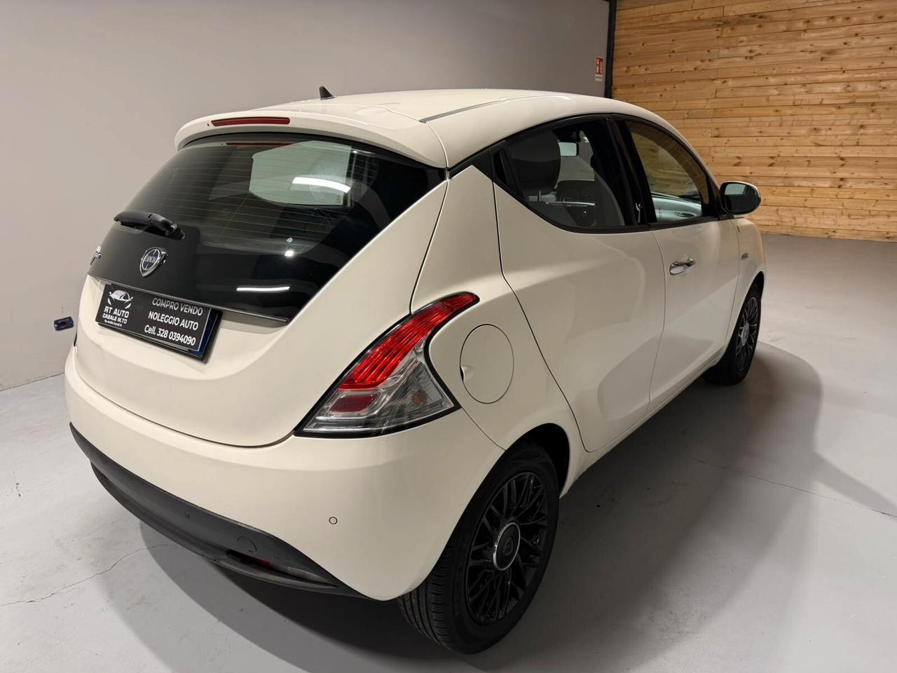 Lancia Ypsilon 1.2 69 CV 5 porte S&S Platinum