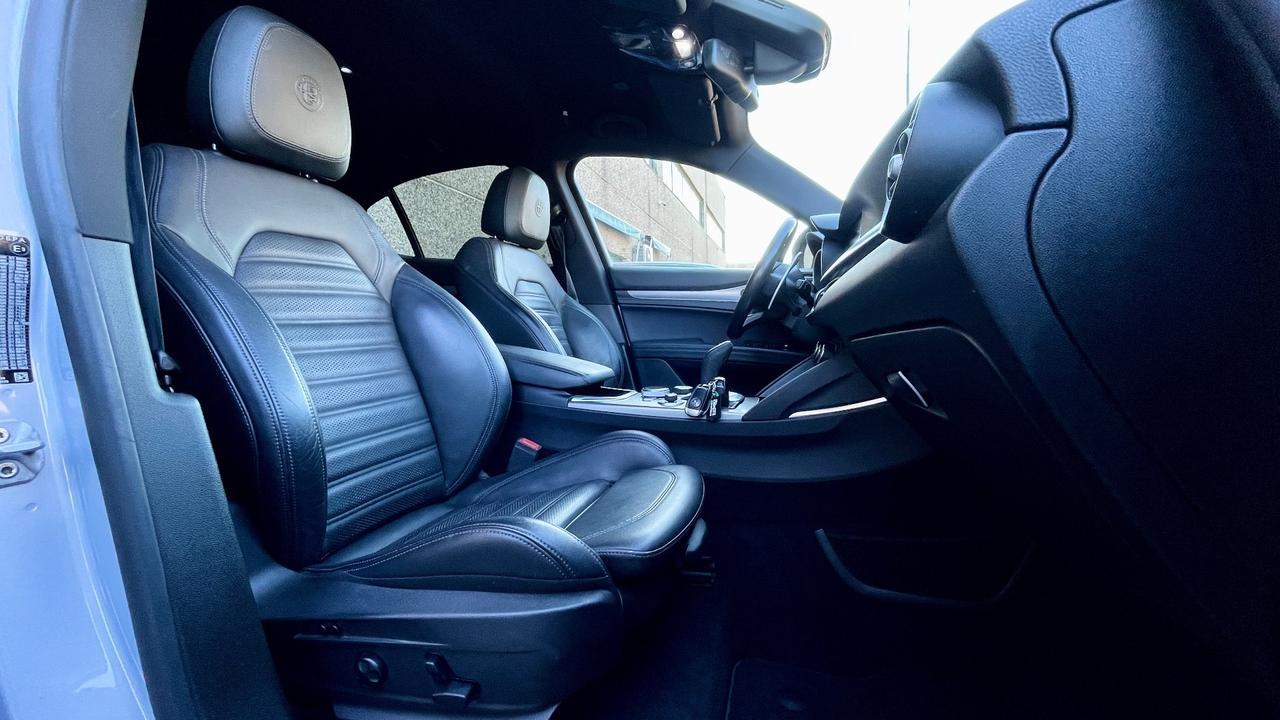 ALFA ROMEO STELVIO 2.2 Q4 TURBODIESEL VELOCE 210CV - SEDILI ELETTRICI RISCALDABILI CON MEMORIA, VOLANTE RISCALDABILE, FULL LED