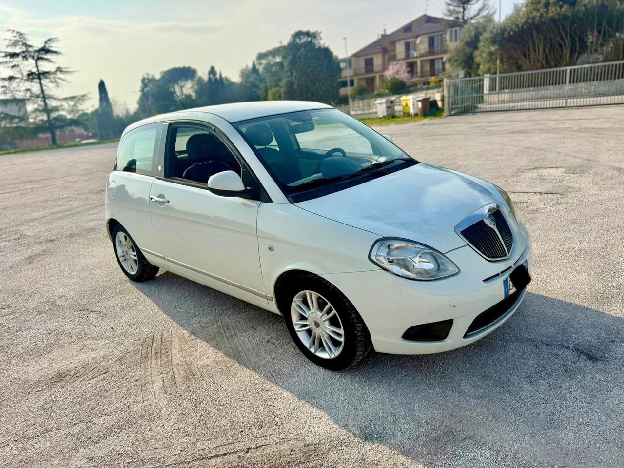 Ypsilon Restayling ecochic 1.4 Benzina GPL neopatentati