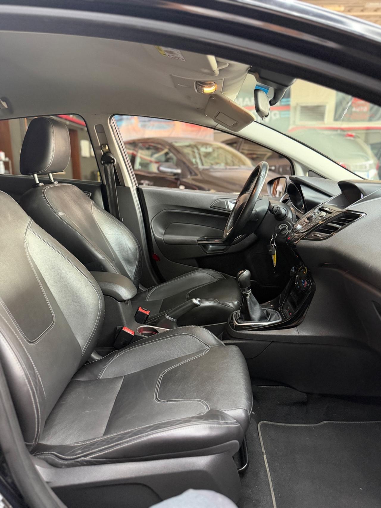Ford Fiesta 1.5 TDCi 75CV 5 porte Titanium