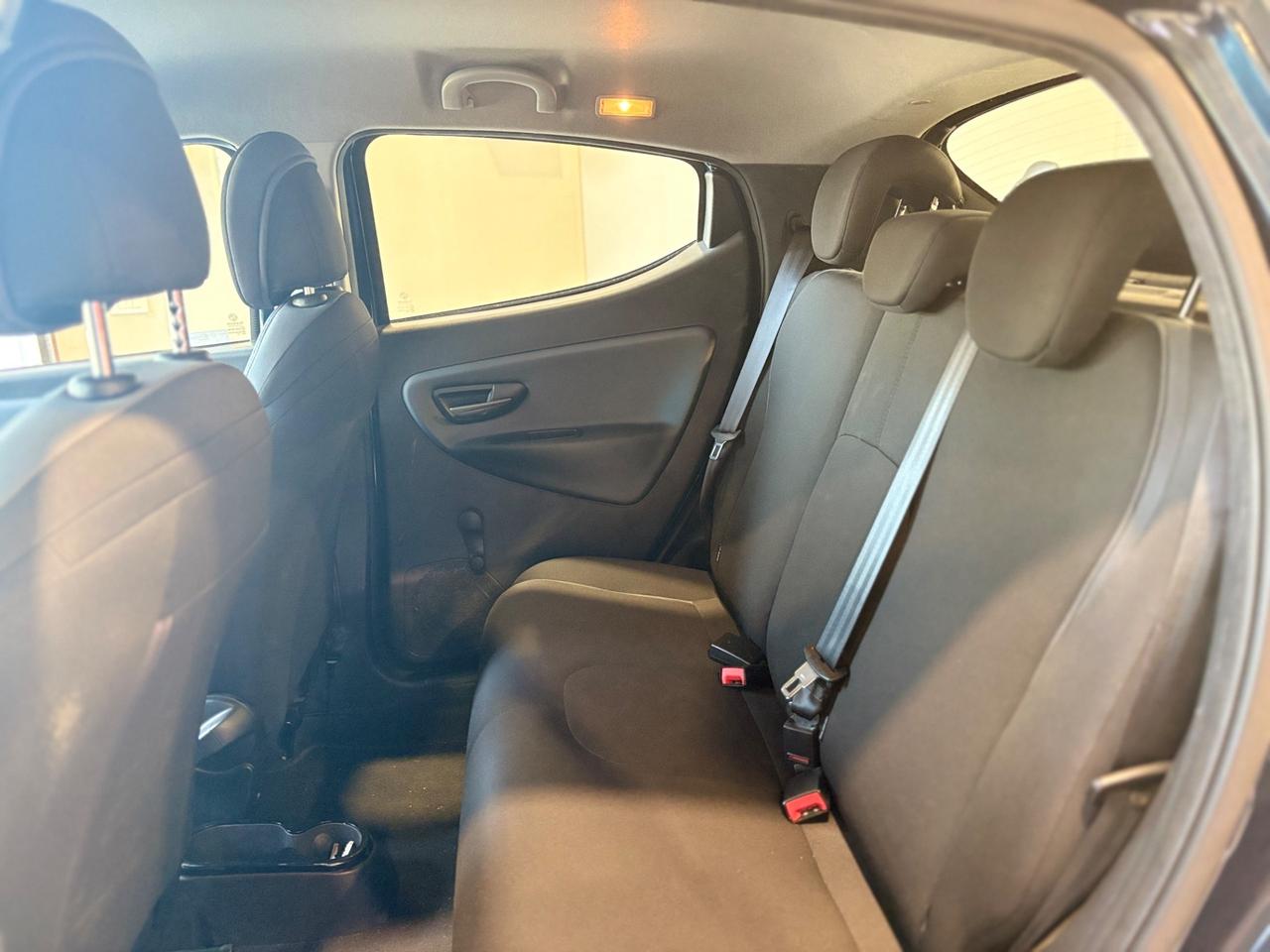 Lancia Ypsilon 1.2 69 CV 5 porte Gold
