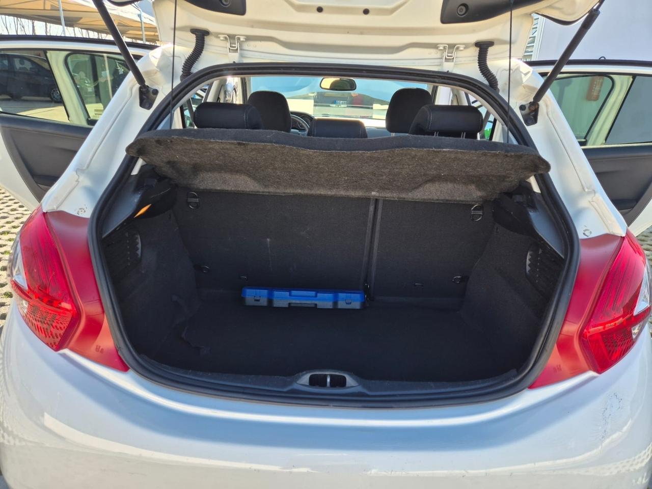 Peugeot 208 1.4 HDi 5 porte Allure tetto panoramico