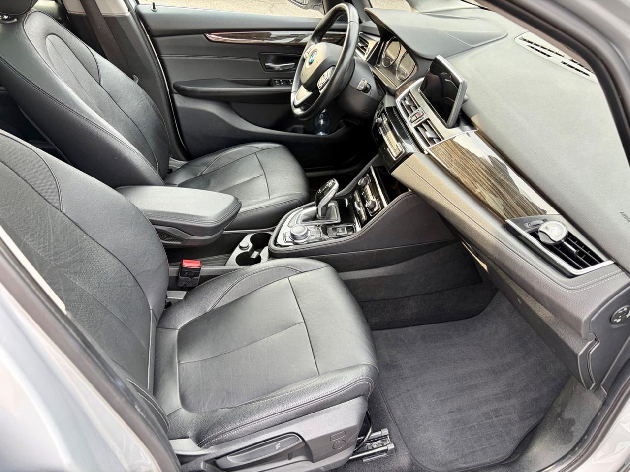 Bmw 2er Active Tourer 218d Luxury