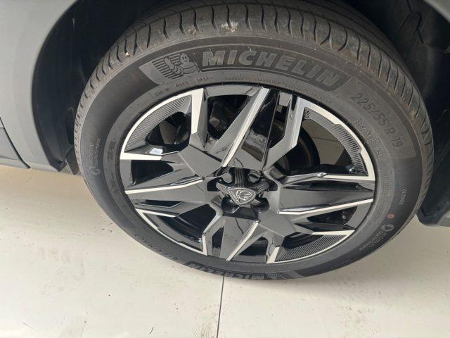PEUGEOT 3008 Hybrid 136 e-DCS6 GT tua da ?399,00 mensili