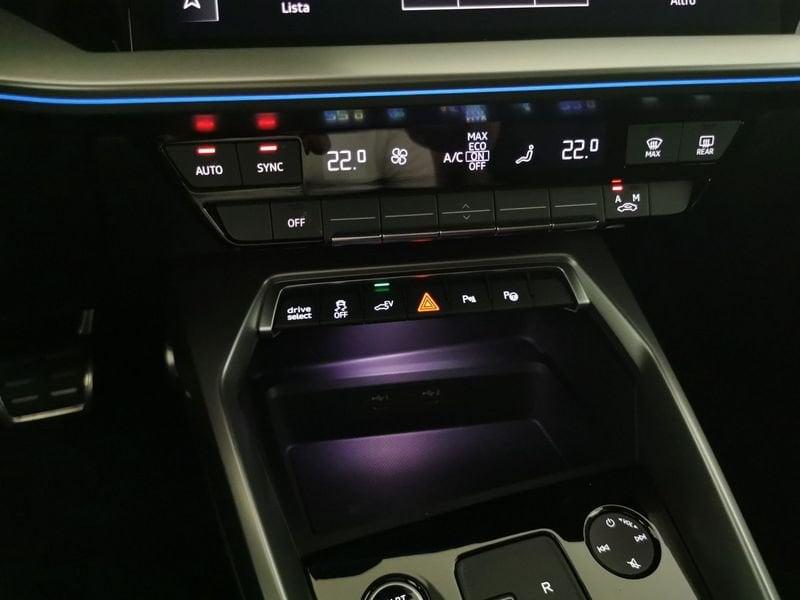 Audi A3 NUOVA SPORTBACK Sportback 40 1.4 tfsi e Identity Black s-tronic