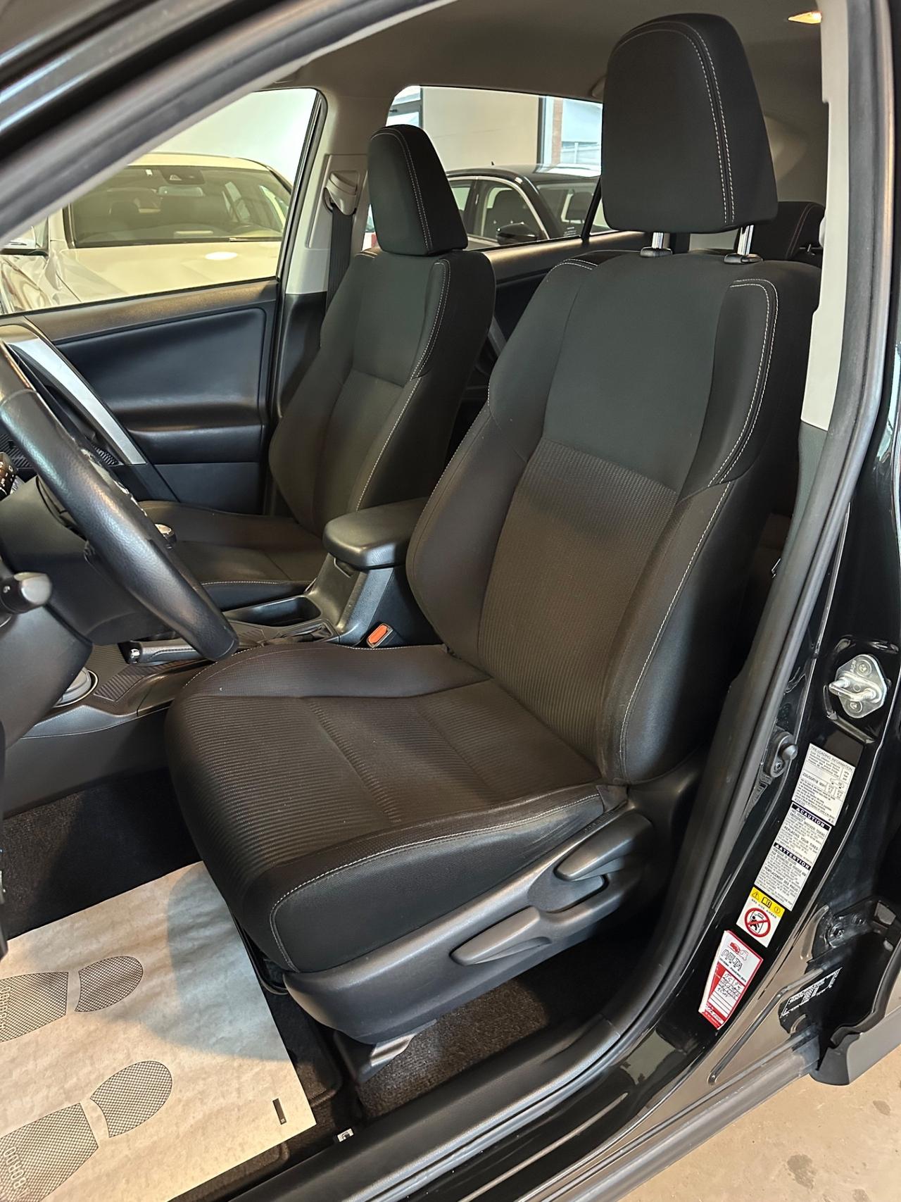 Toyota RAV 4 RAV4 2.2 D-4D 4WD Lounge