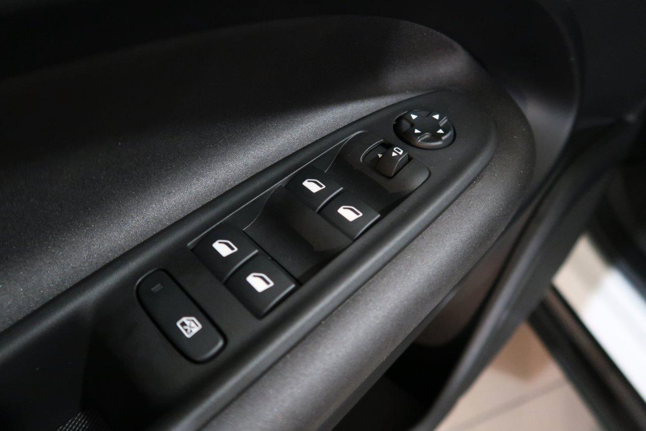 Alfa Romeo Junior 1.2 ibrida Ti 145cv edct6