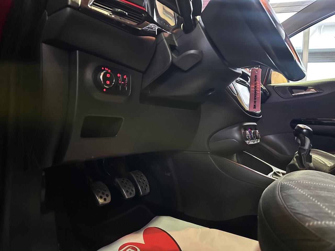 Opel Corsa 1.4 90CV Coupé b-Color 77.000km