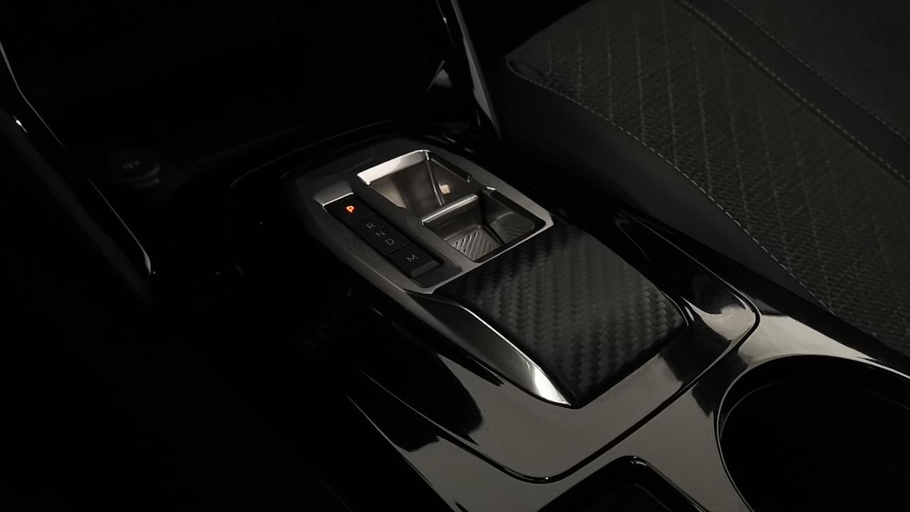 PEUGEOT 2008 II 2023 - 2008 1.5 bluehdi Allure s&s 130cv eat8