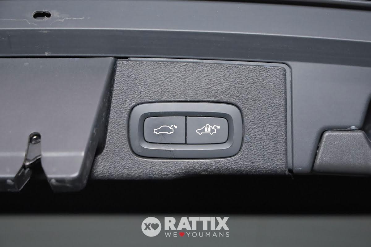 Volvo XC60 2.0 t6 recharge phev obc 3,7kW Core awd auto + tetto apribile