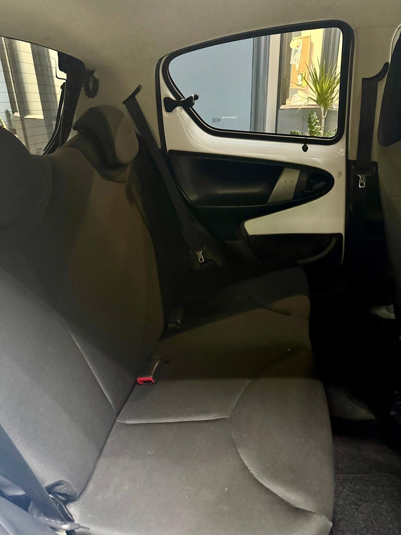 Toyota Aygo 1.0 12V VVT-i 5 porte Active Connect
