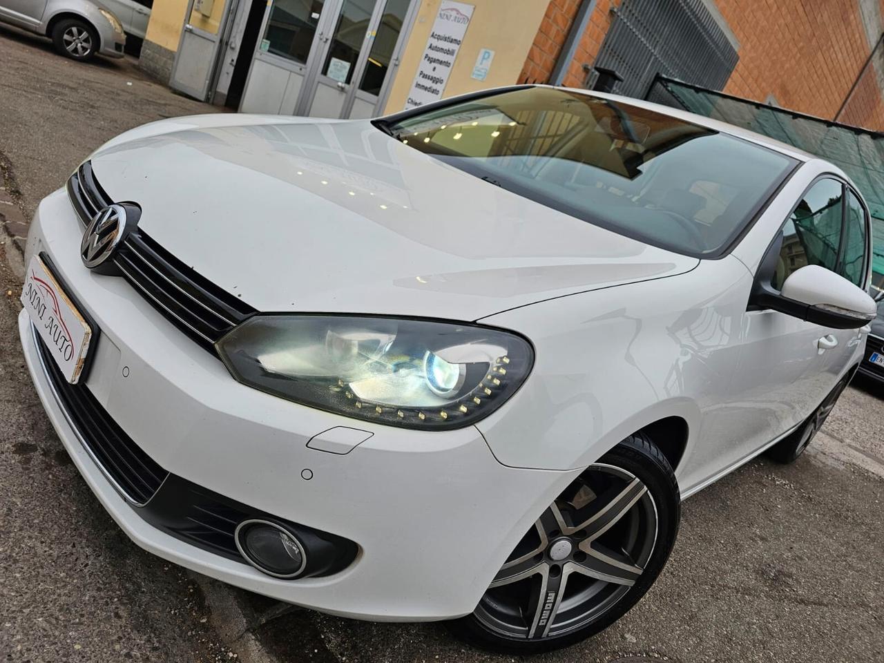 Volkswagen Golf 2.0 TDI 140cv DSG Highline*Pdc*Bi-Xeno*17*